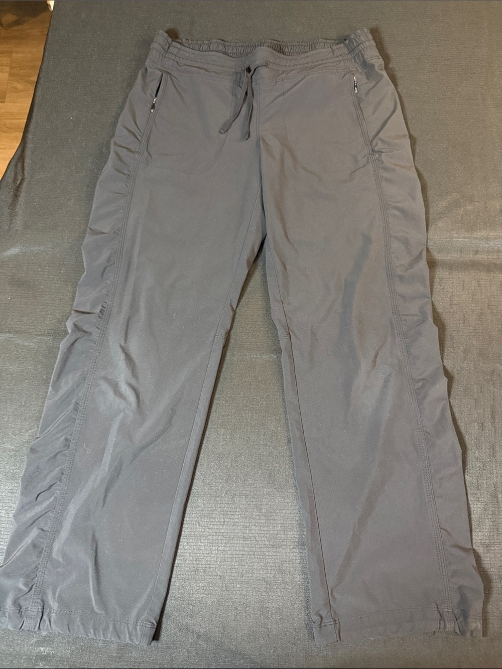 Athleta Dark Gray Ruched-Side Track Pants Y2K Women’s Super Cute